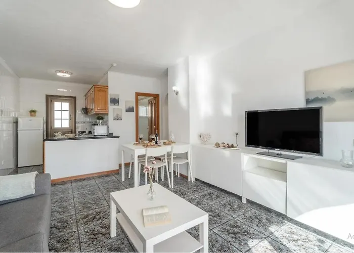 Golden Sun Penthouse Floritas *